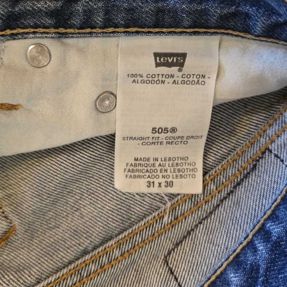 🔥🔥Distressed Levis Blue Jeans 31x30🔥🔥 - Picture 5 of 11